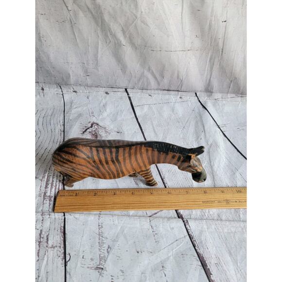 Vintage Hand Carved Wooden Zebra Figure Brown Black 8in long African Safari READ - Picture 8 of 8